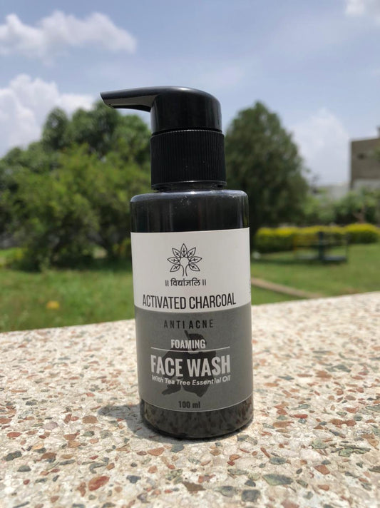 Activated Charcoal Foaming Face Wash - 100 ML